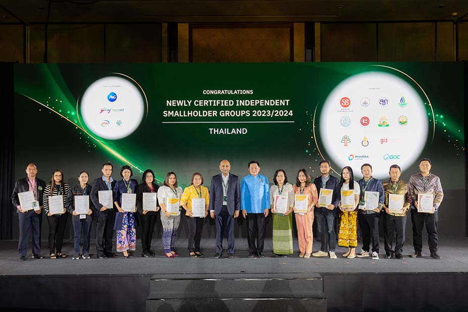 11 Nov - Newly Certified Smallholders 1