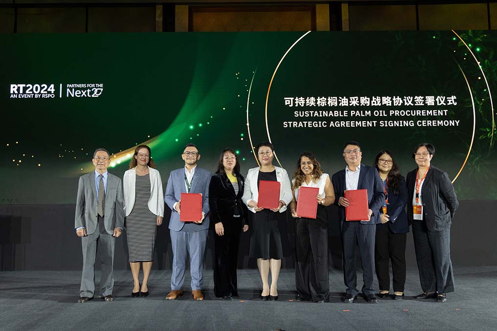 11 Nov - Yili Agreement Signing 12