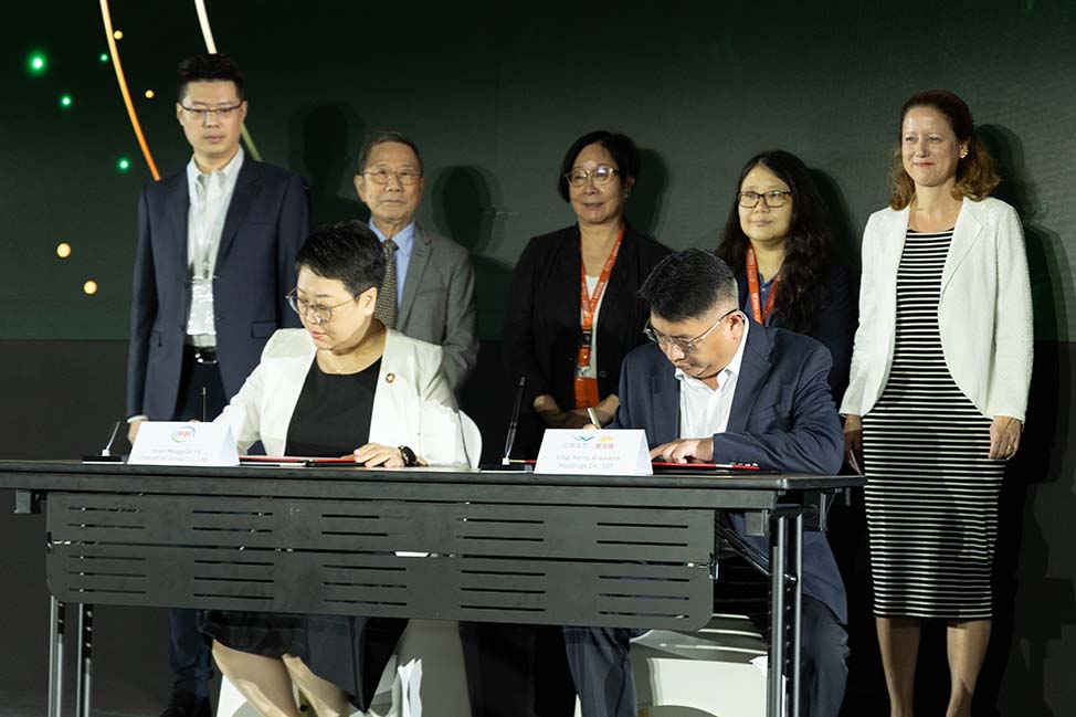 11 Nov - Yili Agreement Signing 2